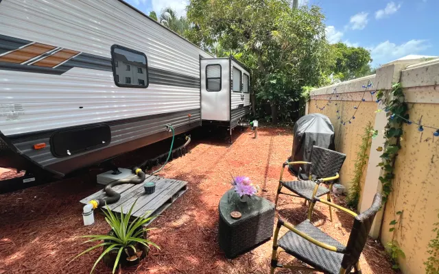 José e Gustavo
Novo RV Camper Privado