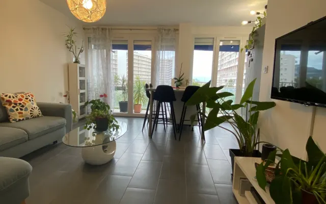 Well-located room