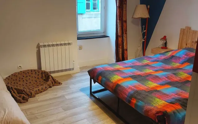 BEDROOM IN A VILLAGE HOUSE 5 MINUTES FROM CARCASSONNE