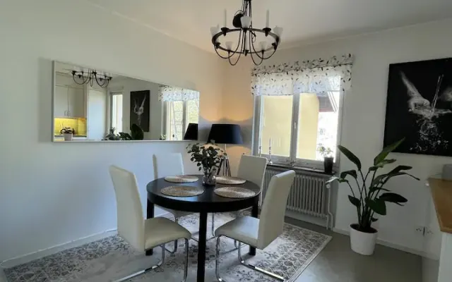 Private room in an amazing, well-located spacious apartment!