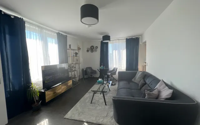 Intimate Flat