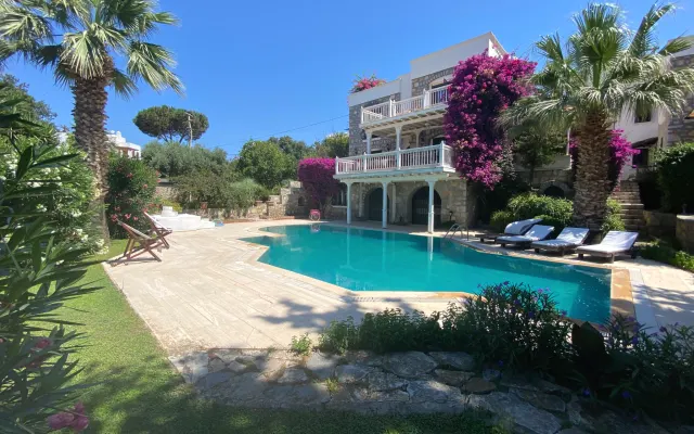 Bodrum Yalıkavak Fully sheltered mansion with private pool 8+2