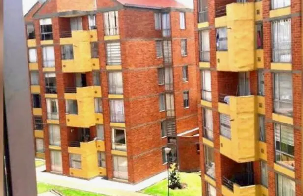 Beautiful flat 15 minutes away from El Dorado Airport. Gay friendly.
