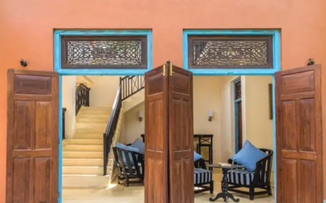 Double room in boutique guest house with pool on Hiriketiya Bay
