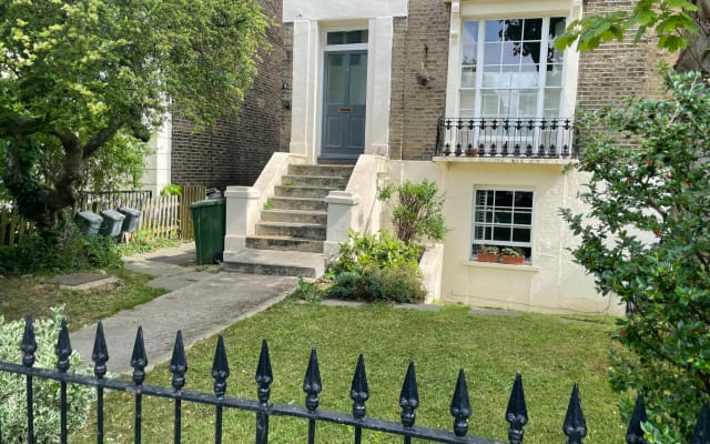 Wunderschöne Gartenwohnung im grünen Süden Londons in der Nähe von...