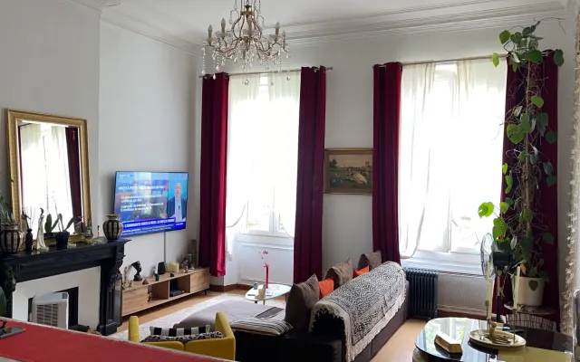 Apartamento Haussmanniano, a 5 minutos do porto antigo, a 5 minutos da