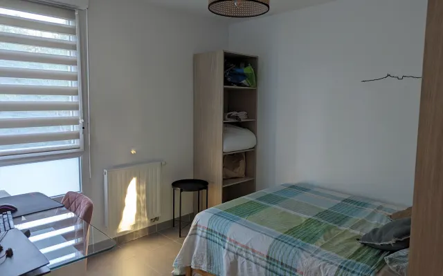 Chambre dans bel appartement avec jacuzzi proche centre ville
