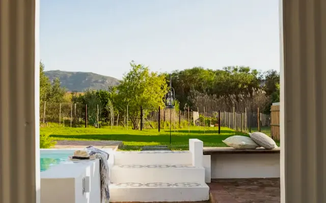 A discerning getaway cottage in of the finest winelands in the Cape