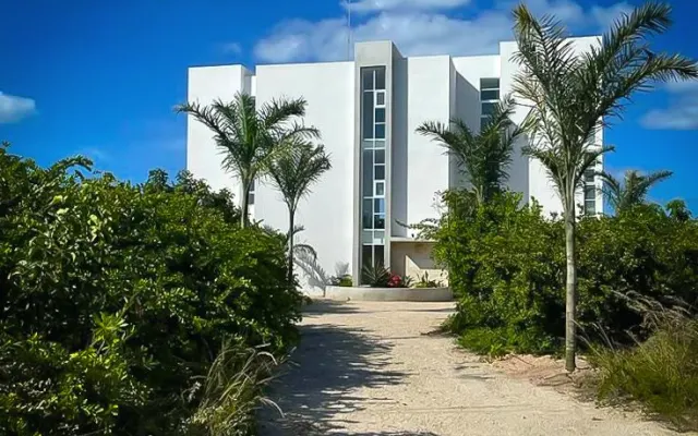 Private Suite w Full Ensuite: Atemberaubendes Strandhaus mit Meerblick