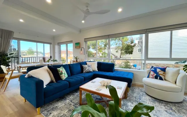 Stylish & modern beach apartment