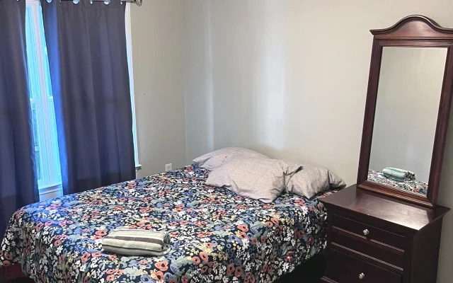  Men’s Dorm House Private Room