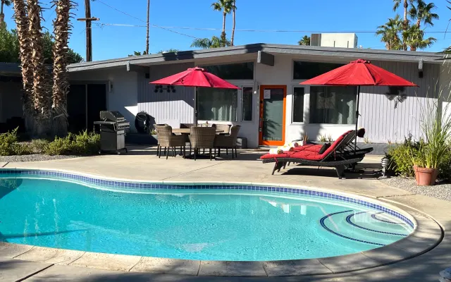 Einzigartiges Haus mit 2 Master-Suiten, Pool und Spa