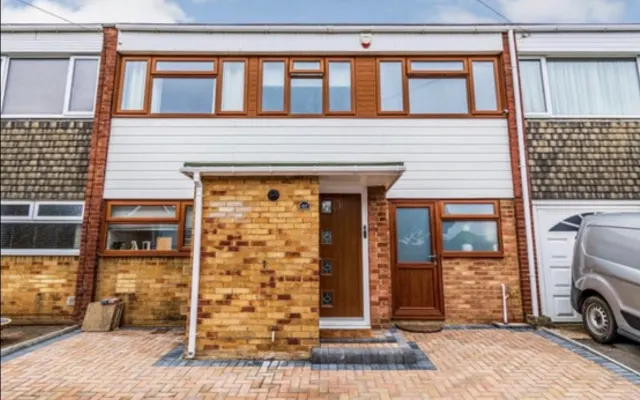 Comfortable ensuite private studio near to Southampton