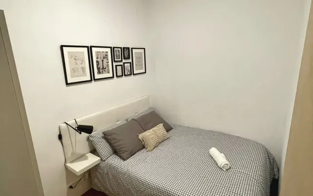 Double room with shared bathroom