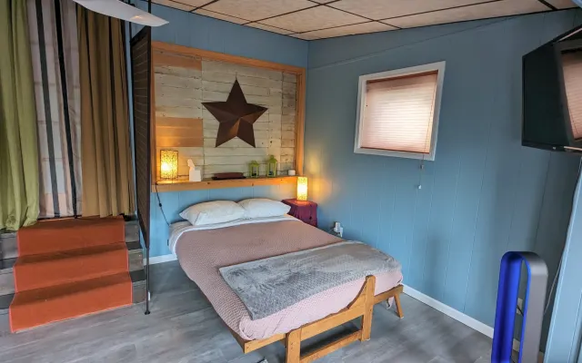 Cozy Den 'n Clifton • Private Entrance • Central