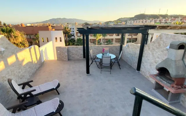 Beautiful duplex penthouse with private pool and sea views!