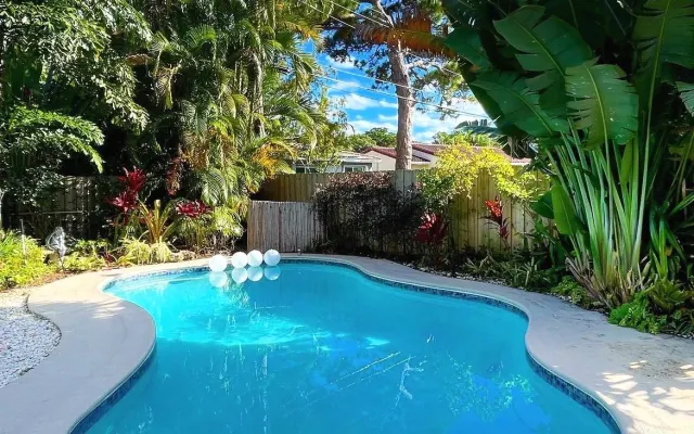 Nirvana Wilton Manors