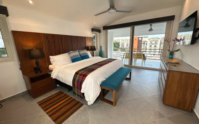 Casa Oro Pride of PV Penthouse: vicino alla spiaggia gay + vita...