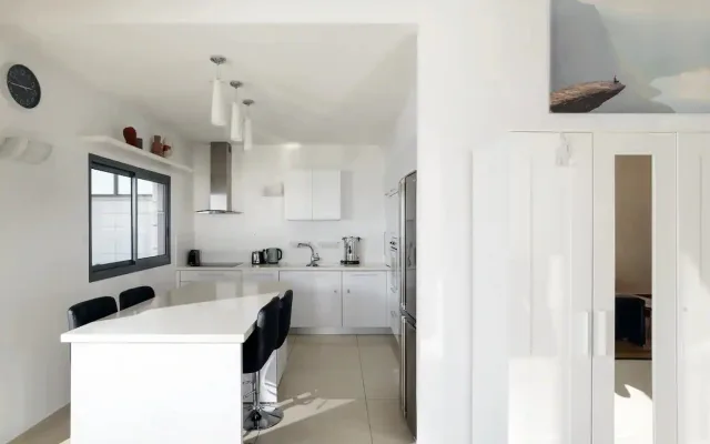 Jacuzzi Penthouse with Sea View in Natanya