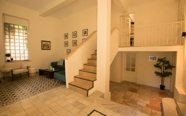Historic 4-Bedroom Gem with Private Garden, Steps from Old City