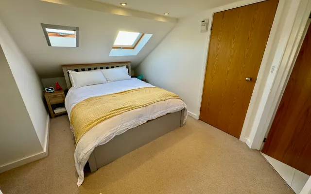 Quarto privado com casa de banho privativa em Kennington