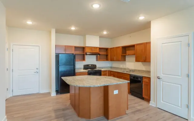 Beautiful apartment in the city south close to everything you need