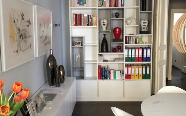"Impresionante apartamento estilo Stuck en Schöneberg"