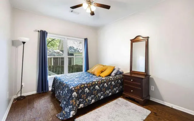 private room  close to downtown