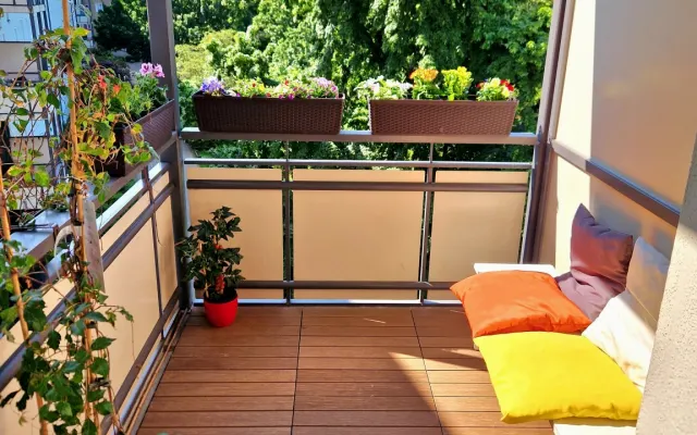 Zimmer in schöner großen hellen Wohnung Schöneberg