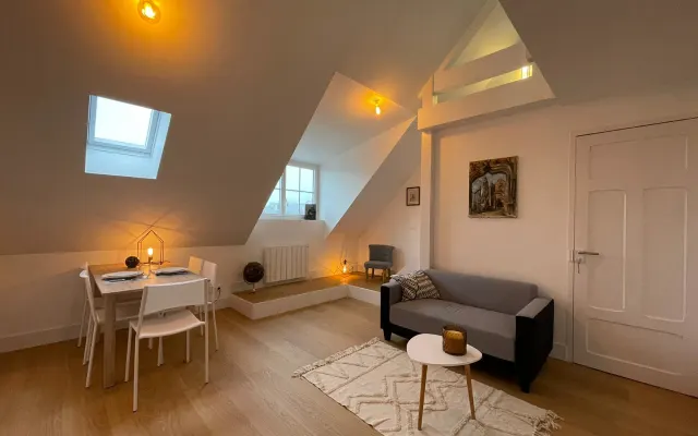 Apartamento grande e tranquilo no centro histórico, perto das praias