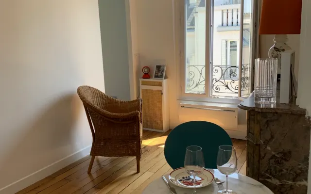 Appartement à Montmartre - Bañado en luz