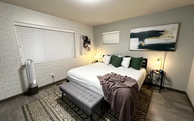 Hübsches King-Zimmer mit eigenem Bad