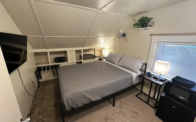 Cheerful queen room with access to entire house