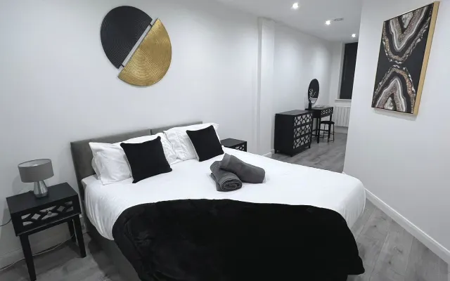 Beautiful 2 Bedroom Apartment in Leicester City Centre