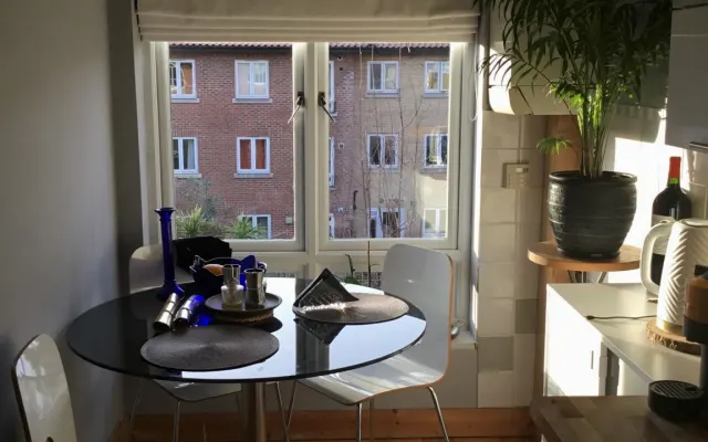 Cosy place and close to the portobello Market & Notting Hill Gate