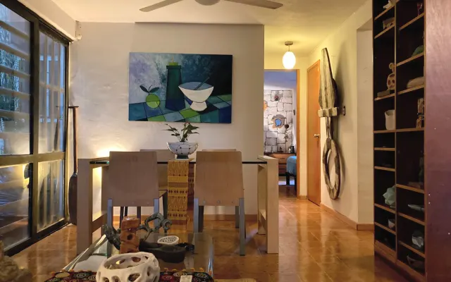 Zentral gelegene, angenehme Wohnung in 6 km. Vom Strand entfernt.