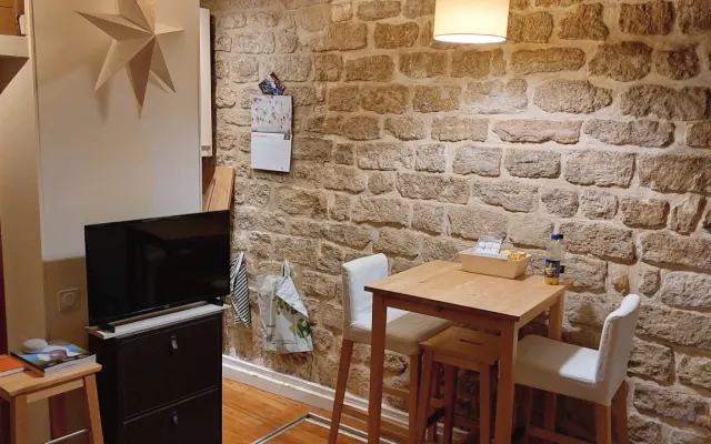 Bel appartement, Paris 5e. Quartier latin, pas loin du Marais