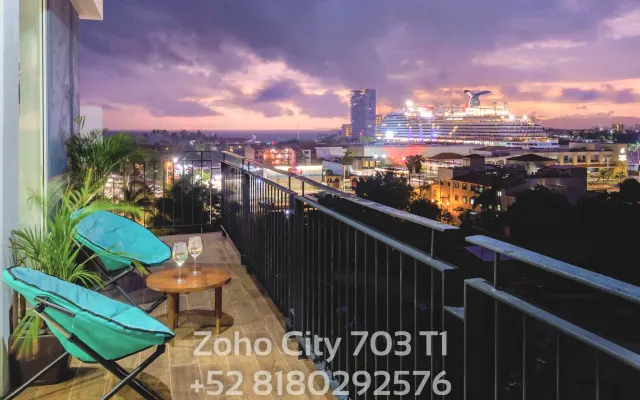 Stylish Golden Beach View Apartment at ******** Skies