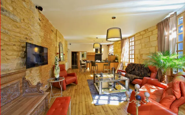 Appartamento di lusso con parcheggio Sarlat centro
