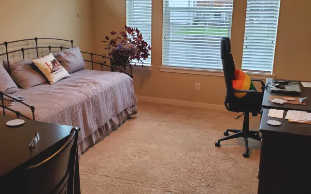 Private Rm in Tumwater w/shared bathroom
