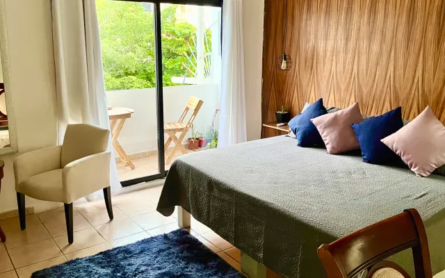 La Puerta Blanca #4 - Large 2 br stumbling distance from bars/clubs