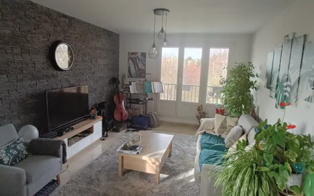 room in large apartment in the parisian countryside (disney)
