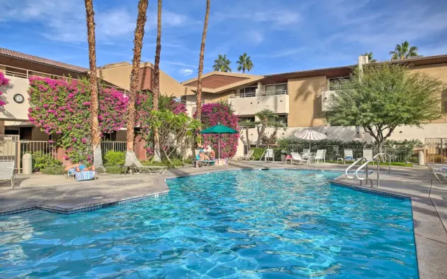 RESORT-LIKE 1 BED CONDO 3 BLOCK WALK TO ARENAS (todos los bares).