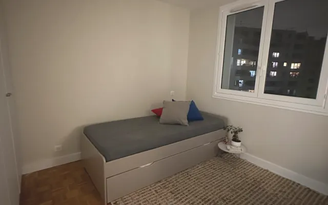 Nice room at a comfortable apartment