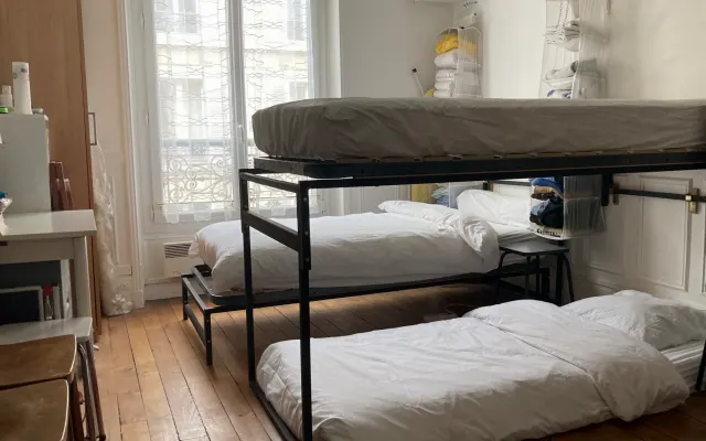 DORMITORIO MASCULINO PARIS ETOILE-PORTE MAILLOT