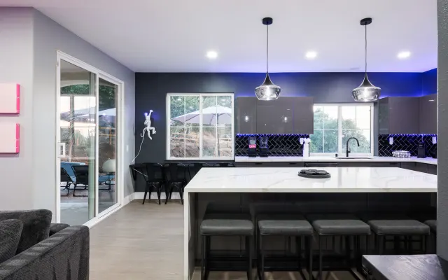 Espacio Vaquero 5bed, diseñadores paraíso con piscina / spa / voleibol