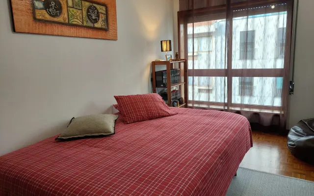 Chambre privée dans le centre de Porto ! Excellente situation.