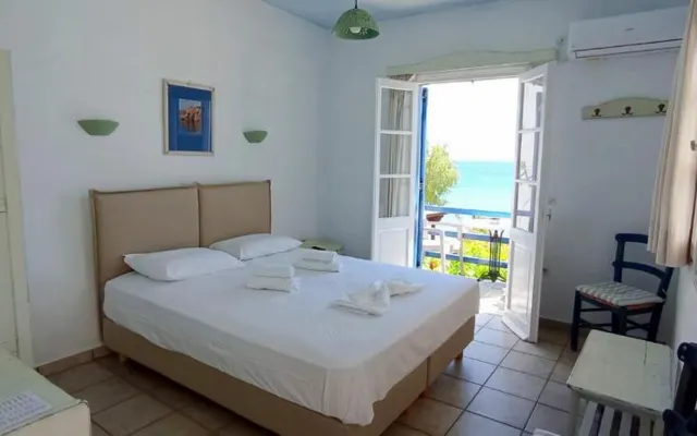 Lodge Narlis - Chambre Erato - Près de la plage avec vue sur la mer