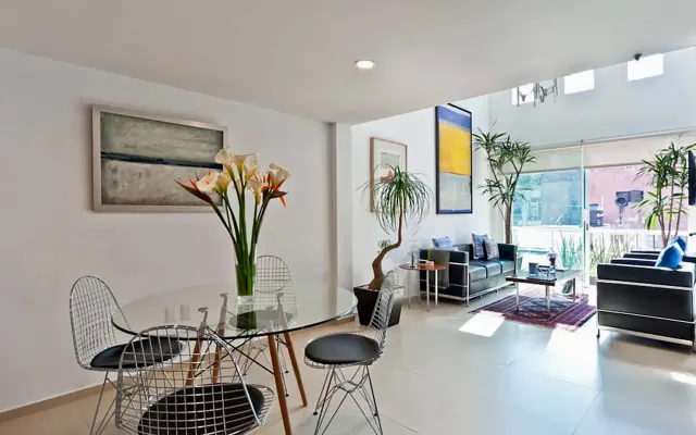 PENTHOUSE DE DOIS PISOS, LUMINOSA E MODERNA