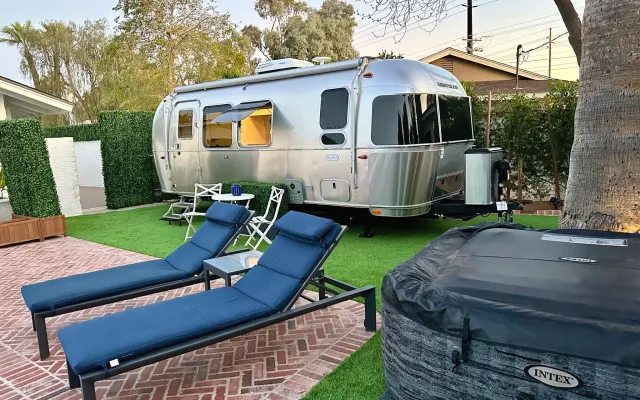 Nuovo Airstream "Flying Cloud